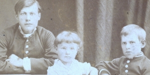 Nela z braćmi Karolem i Janem Miłkowskimi.