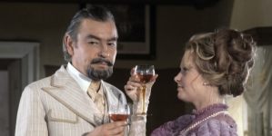 <%# $this->DataItem->marArticleFrom->title %