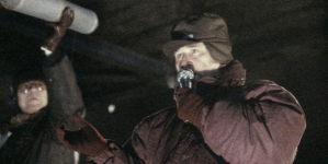 Kazimierz Kutz podczas realizacji filmu "Śmierć jak kromka chleba" w 1994 r.