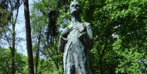 Pomnik Ignacego Daszyńskiego na cmentarzu Rakowickim w Krakowie.