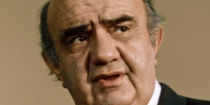 Aleksander Bardini w serialu telewizyjnym Janusza Morgensterna "Polskie drogi' z  lat 1976-1977.
