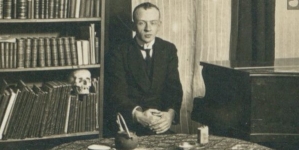 Karol Stromenger w swoim pokoju w Wiedniu w 1910 r.