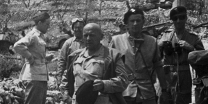 Wizytacja oddziałów 2 Korpusu Polskiego po bitwie o Piedimonte w maju 1944 r.