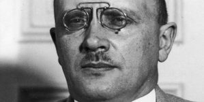 <%# $this->DataItem->marArticleFrom->title %