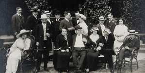 <%# $this->DataItem->marArticleFrom->title %