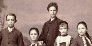 Siedmioro dzieci - czworo Róży z Potockich Krasińskiej, 2 v. Raczyńskiej, dwoje Artura Potockiego i Adam Zamoyski.