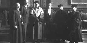 Nadanie doktoratu wicewojewodzie krakowskiemu Piotrowi Małaszyńskiemu na Uniwersytecie Jagiellońskim w Krakowie w październiku 1935 roku.