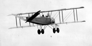 Prezentacja samolotu ze zmodyfikowanym usterzeniem na lotnisku Mokotowskim w Warszawie, 19.09.1931 r.