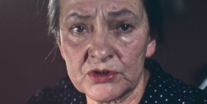 Hanna Skarżanka w filmie Ewy i Czesława Petelskich "Urodziny młodego warszawiaka" z 1980 roku.