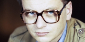 <%# $this->DataItem->marArticleFrom->title %