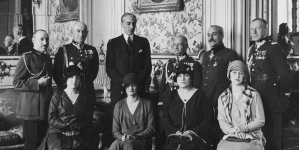 Dekoracja orderami rumuńskimi polskich wojskowych w poselstwie rumuńskim w Warszawie w styczniu 1929 roku.