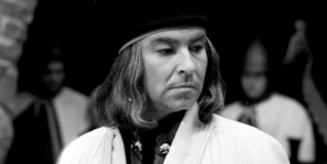 <%# $this->DataItem->marArticleFrom->title %