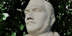 Popiersie Zygmunta Krasińskiego z jego pomnika w parku Jordana w Krakowie.