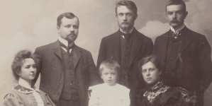 Portret Stanisława Kościałkowskiego z rodziną.