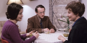 <%# $this->DataItem->marArticleFrom->title %