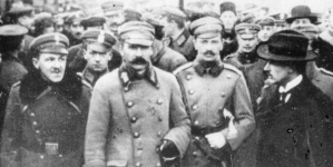 Powitanie J. Piłsudskiego na Dworcu Wileńskim w Warszawie po przybyciu z Krakowa 12.12.1916 r.