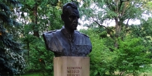 <%# $this->DataItem->marArticleFrom->title %