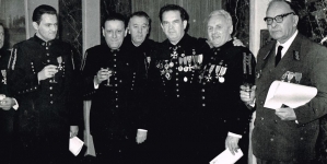 Zbigniew Strzelecki (piąty z prawej)