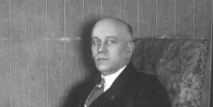 Delegat Polskiej Akademii Umiejętności, dyrektor Biblioteki Polskiej Franciszek Pułaski w swoim gabinecie w  Stacji Naukowej Polskiej Akademii Umiejętności w Paryżu  w 1929 r.