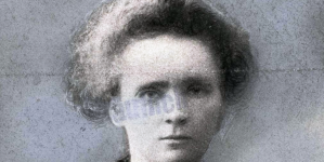 Nobelprijswinnaars. De Pools-Franse natuur- en scheikundige Marie Curie (1867-1934), samen met haar echtgenoot winnaar van de Nobelprijs voor de Natuurkunde, 1903 en Scheikunde, 1911 . Plaats onbekend, 1911 of eerder.