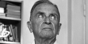 Stanisław Strumph-Wojtkiewicz w czasie realizacji filmu "Sekret Enigmy" z 1979 r.