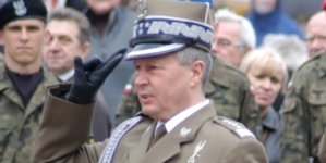 Gen. Franciszek Gągor w czasie obchodów Święta Konstytucji 3 Maja w 2009 roku.