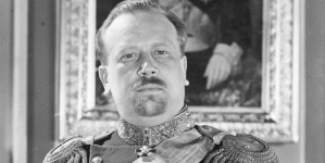 Bogusław Samborski jako Generał żandarmerii w jednej ze scen filmu "Dziesięciu z Pawiaka". .