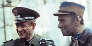 <%# $this->DataItem->marArticleFrom->title %