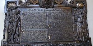 Tablica ze Ślubami Jana Kazimierza z 1656 roku w klasztorze na Jasnej Górze.