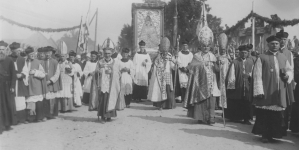 Przeniesienie obrazu Matki Bożej Kodeńskiej do kościoła w Kodniu we wrześniu 1927 roku.