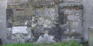 Zniszczony w czasie Powstania warszawskiego grobowiec Minterów, Cmentarz Ewangelicko-Augsburski w Warszawie