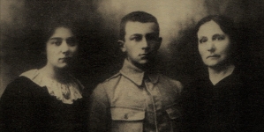 Hanna Pohoska z bratem Janem i matką Izabelą Mosczeńską-Rzepecką.