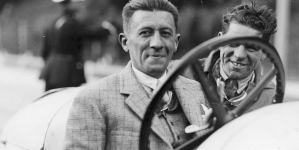 Międzynarodowe wyścigi samochodowe we Lwowie.