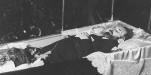 <%# $this->DataItem->marArticleFrom->title %