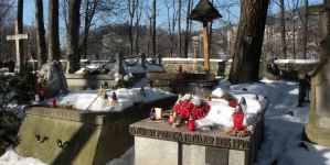Cmentarz Zasłużonych na Pęksowym Brzyzku z Zakopanem.