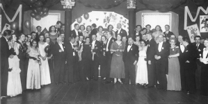Bal brydżowy w gmachu Państwowej Szkoły Sztuk Zdobniczych i Przemysłu Artystycznego w Poznaniu w lutym 1934 roku.