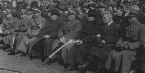 <%# $this->DataItem->marArticleFrom->title %