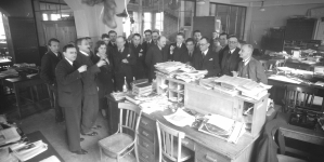 Uroczysta lampka wina z okazji wydania 500 numeru gazety "Światowid" w Krakowie w 1934 roku.