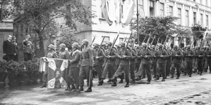 <%# $this->DataItem->marArticleFrom->title %