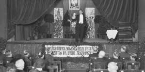 <%# $this->DataItem->marArticleFrom->title %