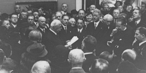 Otwarcie wystawy jubileuszowej artysty malarza Wojciecha Kossaka w Pałacu Towarzystwa Przyjaciół Sztuk Pięknych w Krakowie 25.10.1936 r.