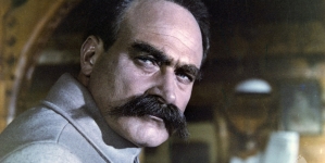 Janusz Zakrzeński jako Józef Piłsudski w filmie "Polonia Restituta" z 1980 r.