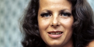 <%# $this->DataItem->marArticleFrom->title %