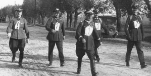 <%# $this->DataItem->marArticleFrom->title %