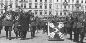 Uroczystości święta 3 Maja na placu Piłsudskiego w Warszawie w 1930 r.