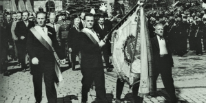 Defilada na  placu Zamkowym podczas XII Zjazdu Związku Legionistów Polskich 6.08.1933 r.