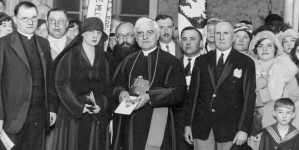 Wycieczka Zjednoczenia Polskiego Rzymsko-Katolickiego z Detroit w Krakowie w czerwcu 1930 r.