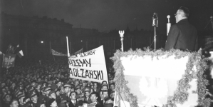 Przemówienie prezesa Obozu Zjednoczenia Narodowego gen. Stanisława Skwarczyńskiego na manifestacji antyczeskie w Warszawie z żądaniem zwrotu Zaolzia we wrześniu 1938 r.