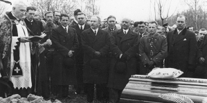 Uroczystości pogrzebowe Michała Drzymały w Miasteczku 29.04.1937 r.
