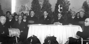 <%# $this->DataItem->marArticleFrom->title %